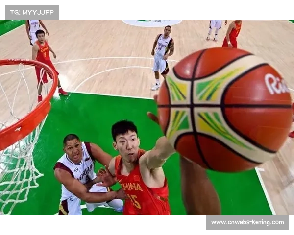 小组赛惜败后委内瑞拉全队深夜分析录像战术板密密麻麻写满注释