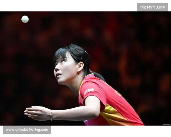 陈幸同与朱雨玲赛后拥抱，师姐弟情谊与技战术交流成佳话